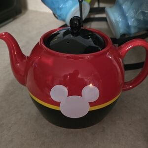 Red Teapot with Mouse Design